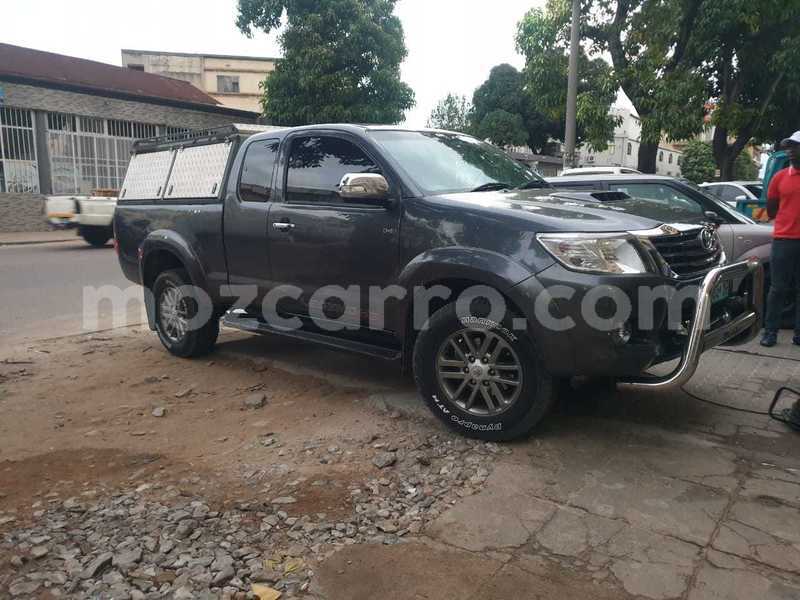 Big with watermark toyota hilux nampula mocambique 12306