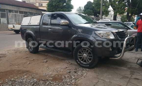 Buy Used Toyota Hilux Silver Car in Mocambique in Nampula Buy Used Toyota Hilux Silver Car in Mocambique in Nampula