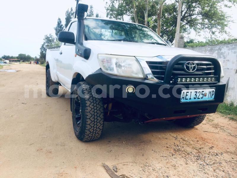 Big with watermark toyota hilux nampula mocambique 12309