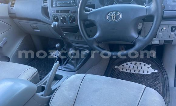 Nunua Ilio tumika Toyota Hilux Nyeupe Gari ndani ya Maputo nchini Maputo Nunua Ilio tumika Toyota Hilux Nyeupe Gari ndani ya Maputo nchini Maputo