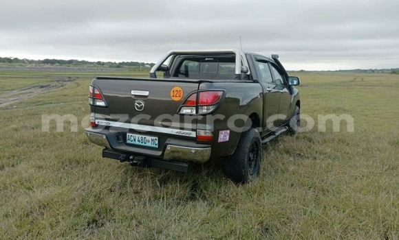Nunua Ilio tumika Mazda BT-50 Fedha Gari ndani ya Mocambique nchini Nampula Nunua Ilio tumika Mazda BT-50 Fedha Gari ndani ya Mocambique nchini Nampula