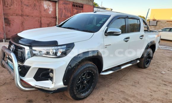 Buy Used Toyota Hilux White Car in Maputo in Maputo Buy Used Toyota Hilux White Car in Maputo in Maputo
