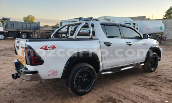 Buy Used Toyota Hilux White Car in Maputo in Maputo Buy Used Toyota Hilux White Car in Maputo in Maputo