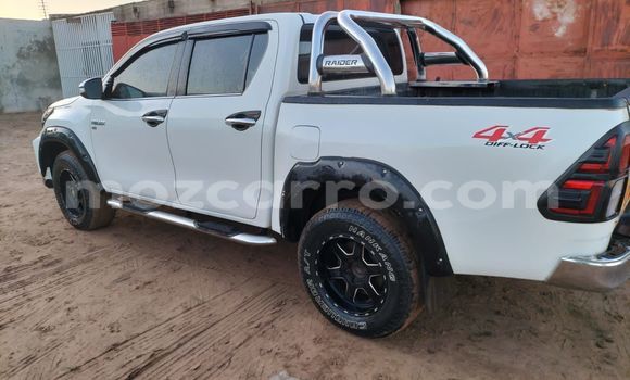 Buy Used Toyota Hilux White Car in Maputo in Maputo Buy Used Toyota Hilux White Car in Maputo in Maputo