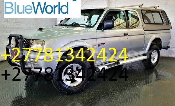 Nunua Ilio tumika Mitsubishi Colt Fedha Gari ndani ya Maputo nchini Maputo