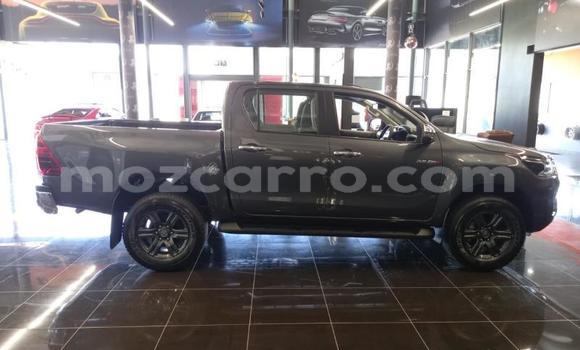 Comprar Usado Toyota Hilux Prata Carro em Maputo em Maputo Comprar Usado Toyota Hilux Prata Carro em Maputo em Maputo