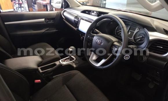 Comprar Usado Toyota Hilux Prata Carro em Maputo em Maputo Comprar Usado Toyota Hilux Prata Carro em Maputo em Maputo