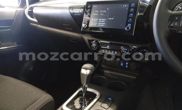 Comprar Usado Toyota Hilux Prata Carro em Maputo em Maputo Comprar Usado Toyota Hilux Prata Carro em Maputo em Maputo