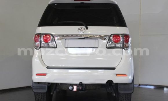 Buy Used Toyota Fortuner White Car in Inhambane in Inhambane Buy Used Toyota Fortuner White Car in Inhambane in Inhambane