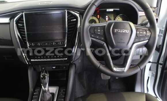 Tenga Tsaru Isuzu MU-X Chena Mota in Manhiça in Maputo Tenga Tsaru Isuzu MU-X Chena Mota in Manhiça in Maputo