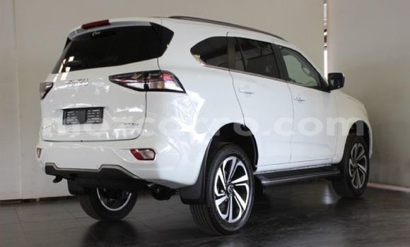 Tenga Tsaru Isuzu MU-X Chena Mota in Manhiça in Maputo Tenga Tsaru Isuzu MU-X Chena Mota in Manhiça in Maputo