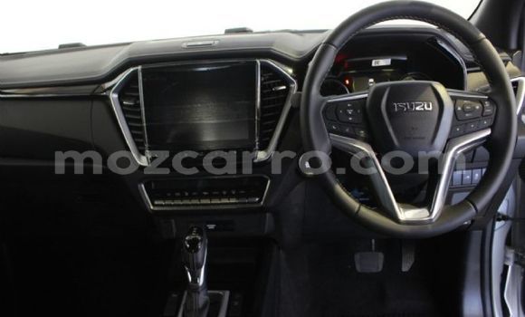 Buy Used Isuzu D-MAX Silver Car in Maputo in Maputo Buy Used Isuzu D-MAX Silver Car in Maputo in Maputo