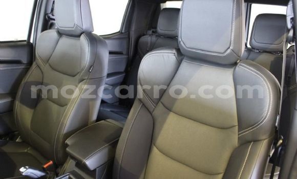 Buy Used Isuzu D-MAX Silver Car in Maputo in Maputo Buy Used Isuzu D-MAX Silver Car in Maputo in Maputo