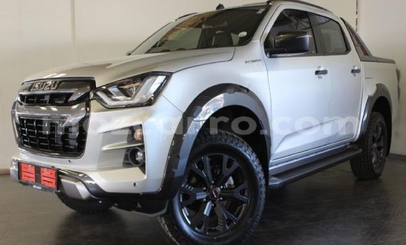 Buy Used Isuzu D-MAX Silver Car in Maputo in Maputo Buy Used Isuzu D-MAX Silver Car in Maputo in Maputo