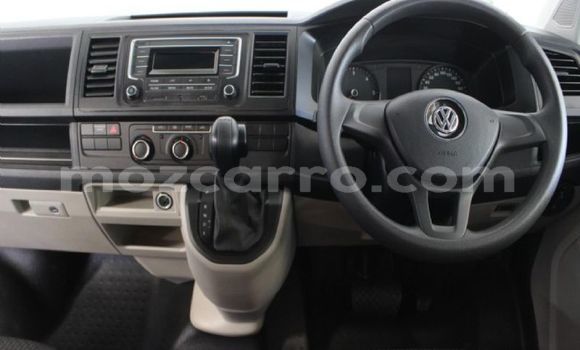 Nunua Ilio tumika Volkswagen Transporter Nyeupe Gari ndani ya Maputo nchini Maputo Nunua Ilio tumika Volkswagen Transporter Nyeupe Gari ndani ya Maputo nchini Maputo