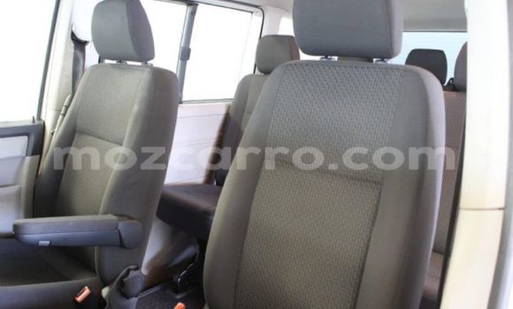 Nunua Ilio tumika Volkswagen Transporter Nyeupe Gari ndani ya Maputo nchini Maputo Nunua Ilio tumika Volkswagen Transporter Nyeupe Gari ndani ya Maputo nchini Maputo