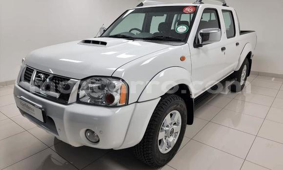 Buy Used Nissan NP 300 White Car in Maputo in Maputo Buy Used Nissan NP 300 White Car in Maputo in Maputo