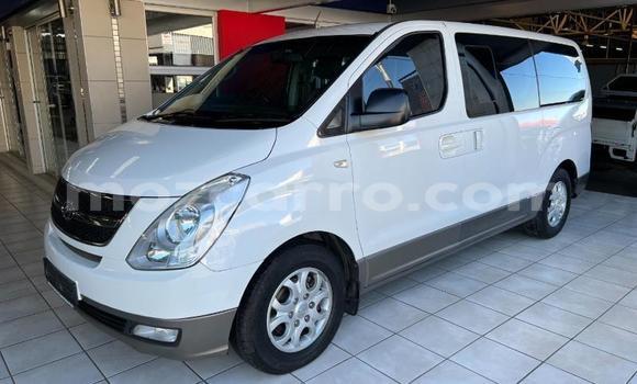 Buy Used Hyundai H1 White Car in Maputo in Maputo Buy Used Hyundai H1 White Car in Maputo in Maputo