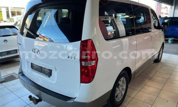 Buy Used Hyundai H1 White Car in Maputo in Maputo Buy Used Hyundai H1 White Car in Maputo in Maputo