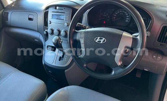 Buy Used Hyundai H1 White Car in Maputo in Maputo Buy Used Hyundai H1 White Car in Maputo in Maputo