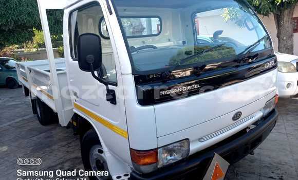 Nunua Ilio tumika Nissan BE-1 Nyeupe Gari ndani ya Maputo nchini Maputo Nunua Ilio tumika Nissan BE-1 Nyeupe Gari ndani ya Maputo nchini Maputo