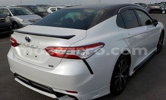 Nunua Ilio tumika Toyota Camry Fedha Gari ndani ya Maputo nchini Maputo Nunua Ilio tumika Toyota Camry Fedha Gari ndani ya Maputo nchini Maputo
