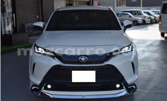 Buy Used Toyota Harrier White Car in Manhiça in Maputo