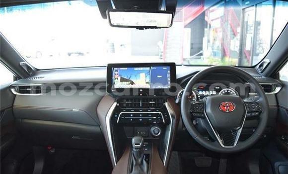 Tenga Tsaru Toyota Harrier Chena Mota in Manhiça in Maputo Tenga Tsaru Toyota Harrier Chena Mota in Manhiça in Maputo