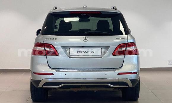 Comprar Usado Mercedes‒Benz ML-Class Prata Carro em Maputo em Maputo Comprar Usado Mercedes‒Benz ML-Class Prata Carro em Maputo em Maputo