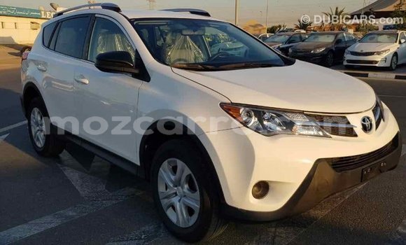 Comprar Importar Toyota RAV4 Branco Carro em Import - Dubai em Cabo Delgado Comprar Importar Toyota RAV4 Branco Carro em Import - Dubai em Cabo Delgado