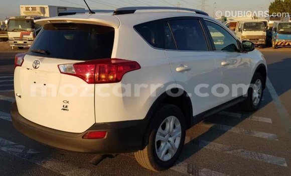 Comprar Importar Toyota RAV4 Branco Carro em Import - Dubai em Cabo Delgado Comprar Importar Toyota RAV4 Branco Carro em Import - Dubai em Cabo Delgado