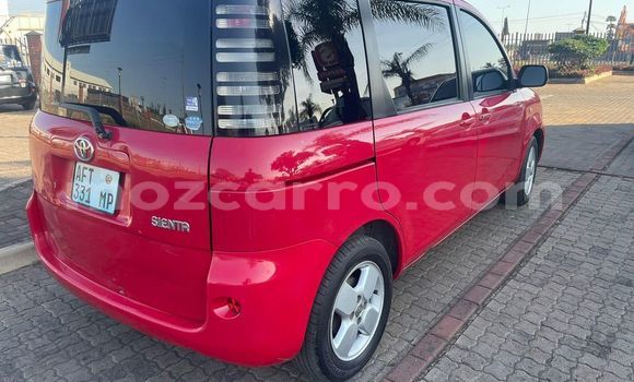Tenga Tsaru Toyota Sienta Tsvuku Mota in Maputo in Maputo Tenga Tsaru Toyota Sienta Tsvuku Mota in Maputo in Maputo