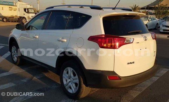Comprar Importar Toyota RAV4 Branco Carro em Import - Dubai em Cabo Delgado Comprar Importar Toyota RAV4 Branco Carro em Import - Dubai em Cabo Delgado
