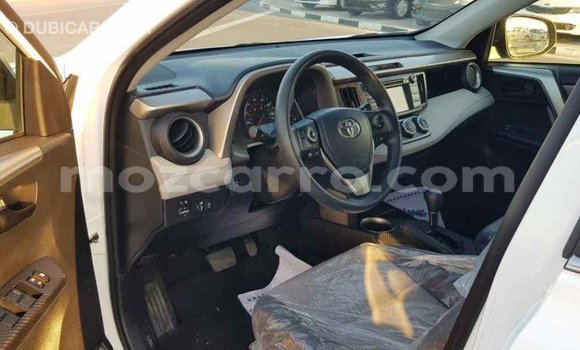 Comprar Importar Toyota RAV4 Branco Carro em Import - Dubai em Cabo Delgado Comprar Importar Toyota RAV4 Branco Carro em Import - Dubai em Cabo Delgado