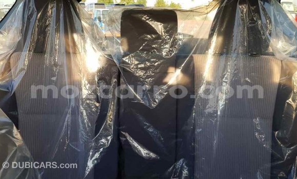 Comprar Importar Toyota RAV4 Branco Carro em Import - Dubai em Cabo Delgado Comprar Importar Toyota RAV4 Branco Carro em Import - Dubai em Cabo Delgado