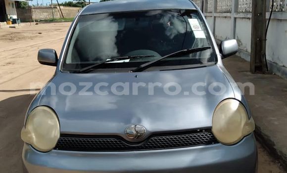 Nunua Ilio tumika Toyota Sienta Fedha Gari ndani ya Maputo nchini Maputo