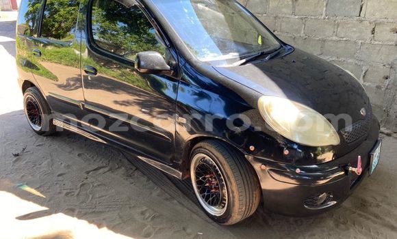 Nunua Ilio tumika Toyota FunCargo Nyeusi Gari ndani ya Maputo nchini Maputo