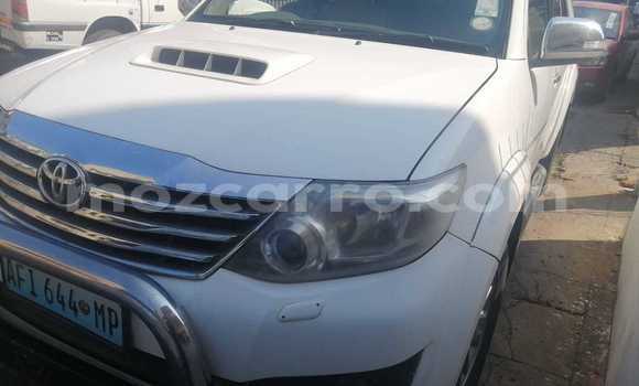 Buy Used Toyota Fortuner White Car in Maputo in Maputo Buy Used Toyota Fortuner White Car in Maputo in Maputo