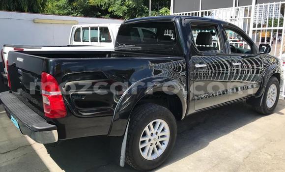 Nunua Ilio tumika Toyota Hilux Nyeusi Gari ndani ya Maputo nchini Maputo Nunua Ilio tumika Toyota Hilux Nyeusi Gari ndani ya Maputo nchini Maputo