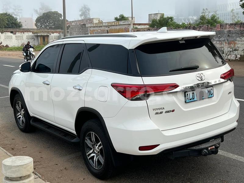 Big with watermark toyota fortuner nampula mocambique 12426