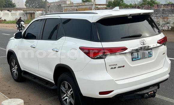 Nunua Ilio tumika Toyota Fortuner Nyeupe Gari ndani ya Mocambique nchini Nampula Nunua Ilio tumika Toyota Fortuner Nyeupe Gari ndani ya Mocambique nchini Nampula