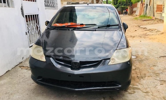 Nunua Ilio tumika Honda Fit Aria Nyeusi Gari ndani ya Maputo nchini Maputo
