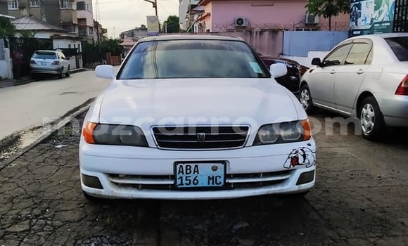Comprar Usado Toyota Chaser Branco Carro em Maputo em Maputo