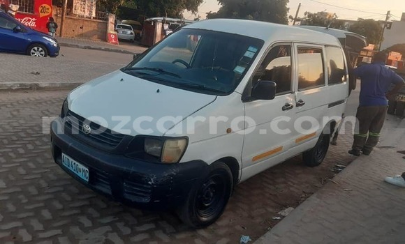 Comprar Usado Toyota Noah Branco Carro em Maputo em Maputo