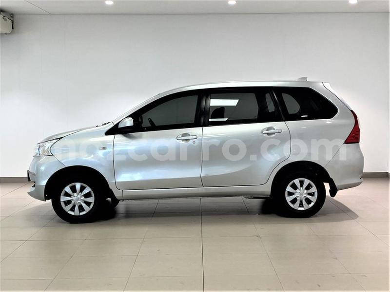 Big with watermark toyota avanza maputo manhica 12488