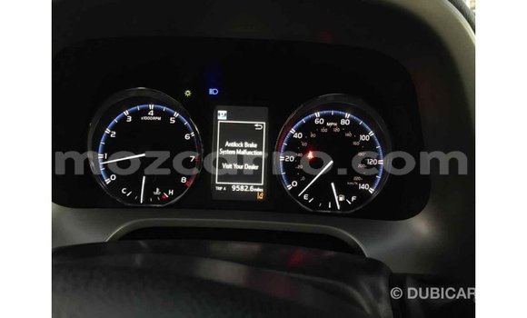 Nunua Imported Toyota RAV4 Nyeusi Gari ndani ya Import - Dubai nchini Cabo Delgado Nunua Imported Toyota RAV4 Nyeusi Gari ndani ya Import - Dubai nchini Cabo Delgado