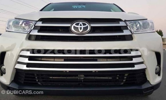 Nunua Imported Toyota Highlander Nyeupe Gari ndani ya Import - Dubai nchini Cabo Delgado Nunua Imported Toyota Highlander Nyeupe Gari ndani ya Import - Dubai nchini Cabo Delgado