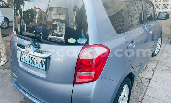 Comprar Usado Toyota Ractis Azul Carro em Maputo em Maputo Comprar Usado Toyota Ractis Azul Carro em Maputo em Maputo