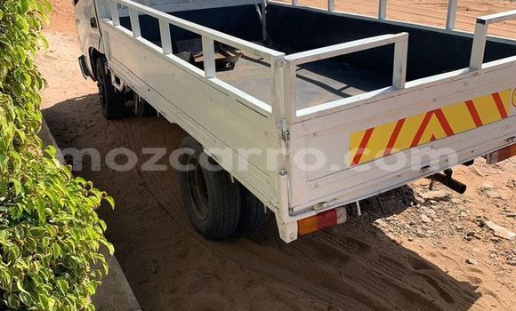 Comprar Usado Toyota Dyna Branco Carro em Maputo em Maputo Comprar Usado Toyota Dyna Branco Carro em Maputo em Maputo