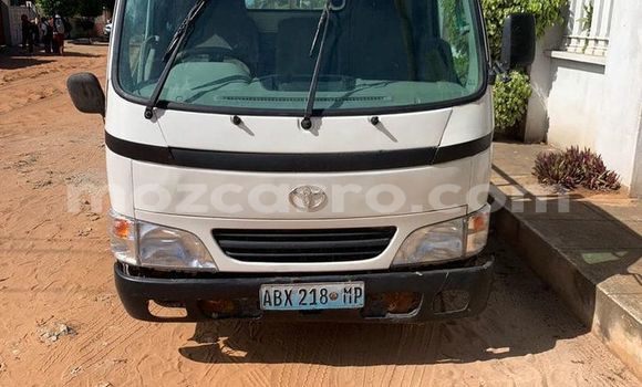 Comprar Usado Toyota Dyna Branco Carro em Maputo em Maputo Comprar Usado Toyota Dyna Branco Carro em Maputo em Maputo